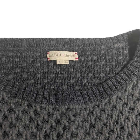 LABEL + thread Women Blue & Grey Crochet Wool Oversized Poncho Sweater Sz Small - Picture 11 of 11